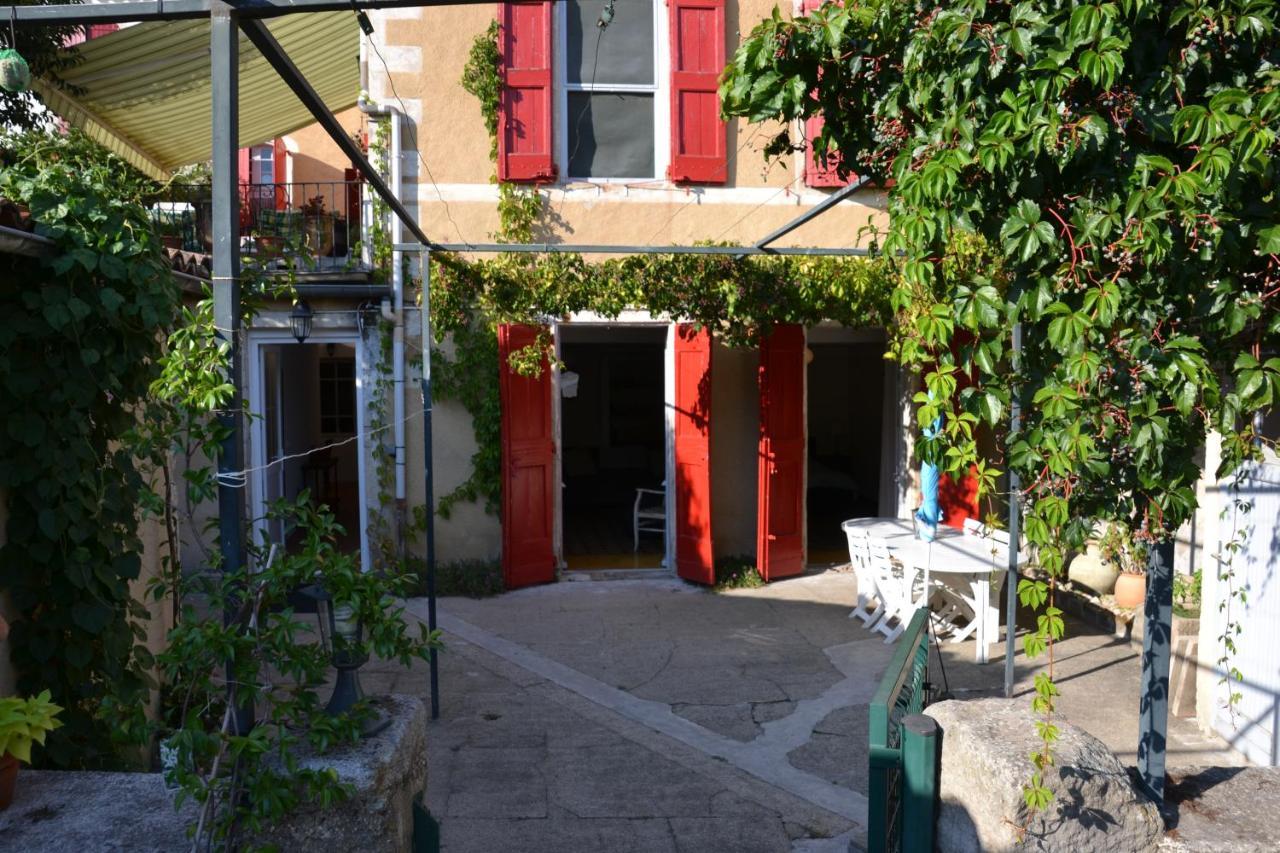 St Jean Du Gard : Spacious Apartment With Use Of Pool سان جان دو جارد المظهر الخارجي الصورة