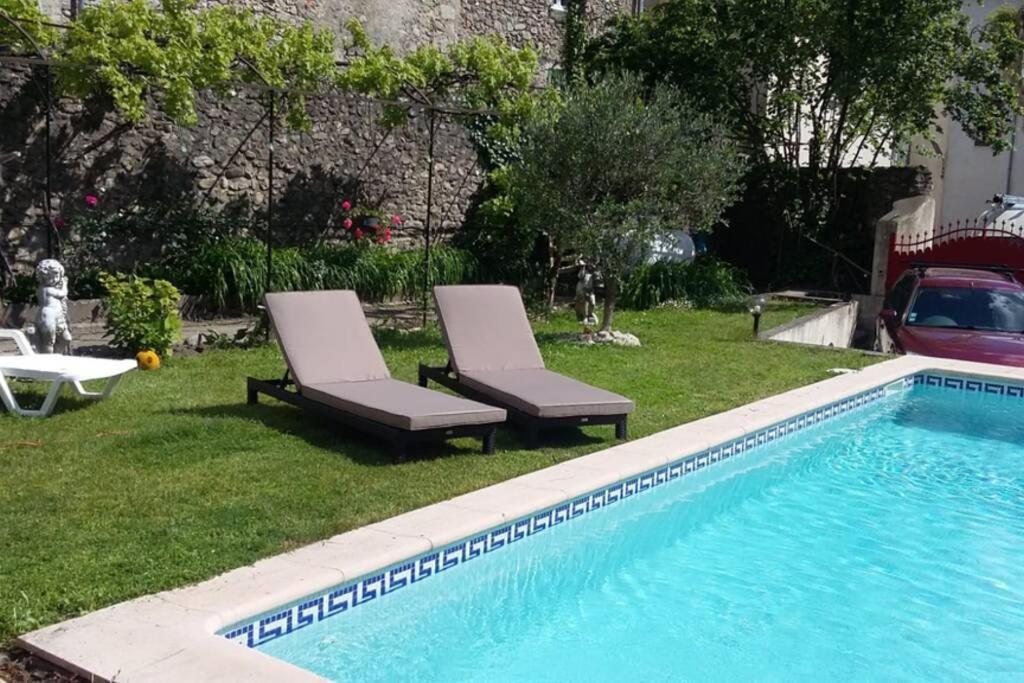 St Jean Du Gard : Spacious Apartment With Use Of Pool سان جان دو جارد المظهر الخارجي الصورة